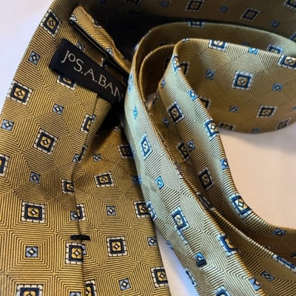 Jos A Bank Silk Tie Gold with Blue Squares - Picture 4 of 6